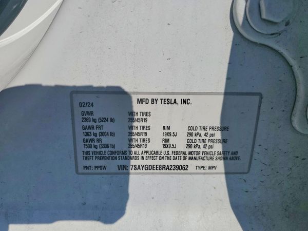 2024 TESLA MODEL Y