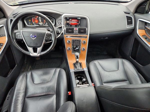 2017 VOLVO XC60 Inscription