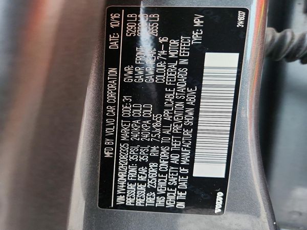 2017 VOLVO XC60 Inscription
