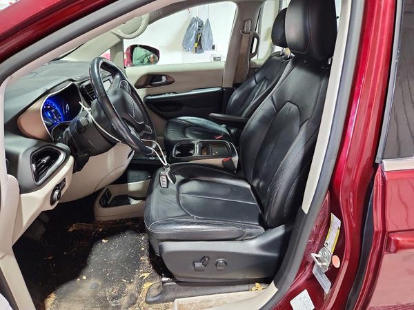 2025 CHRYSLER PACIFICA Touring L