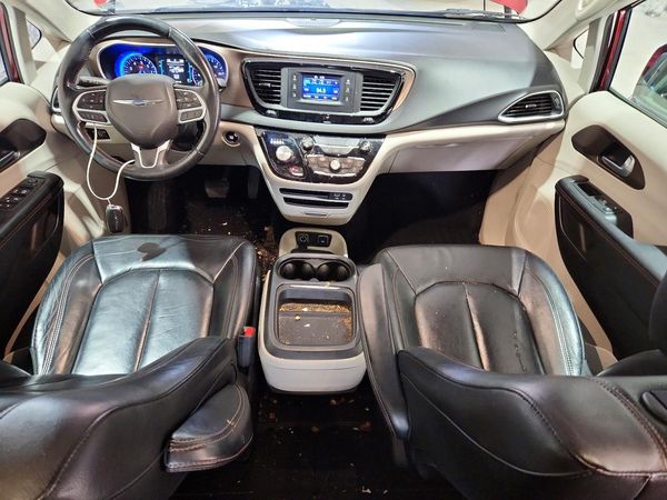 2025 CHRYSLER PACIFICA Touring L