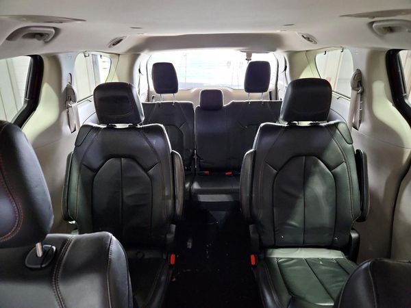 2025 CHRYSLER PACIFICA Touring L
