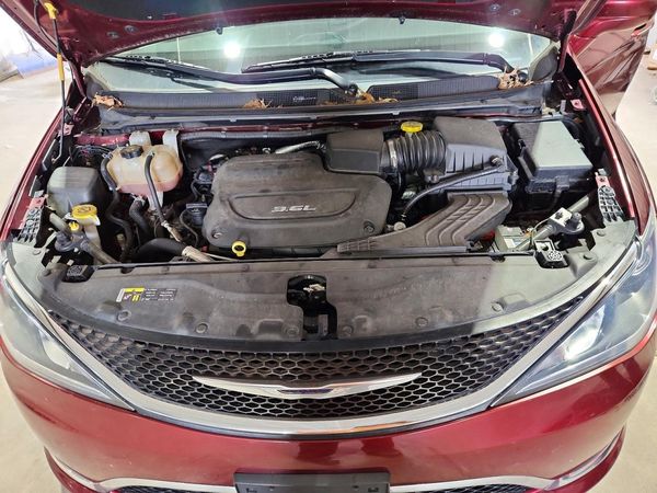 2025 CHRYSLER PACIFICA Touring L
