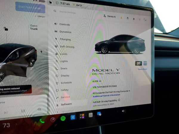 2026 TESLA MODEL Y