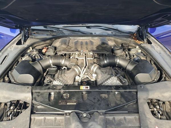 2012 BMW M6 — Engine bay
