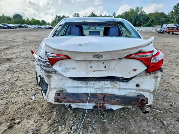 2015 TOYOTA COROLLA