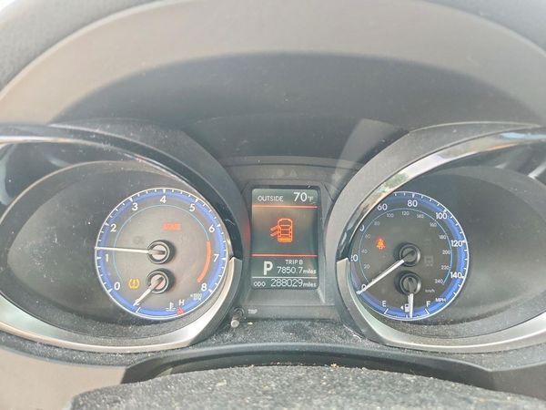 2015 TOYOTA COROLLA