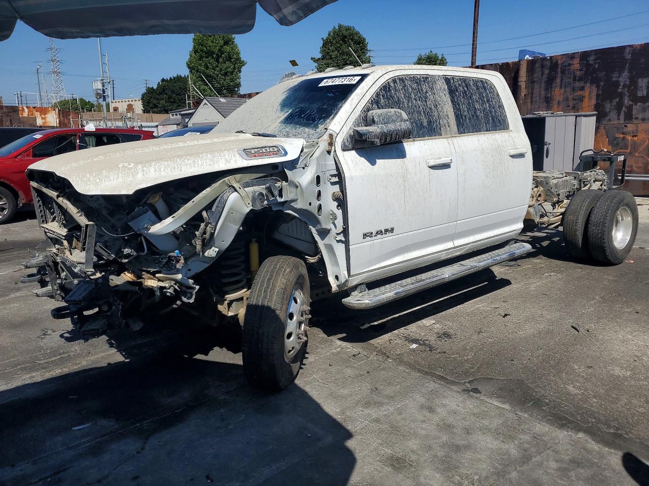 2021 RAM 3500 Big Horn — Front 3/4