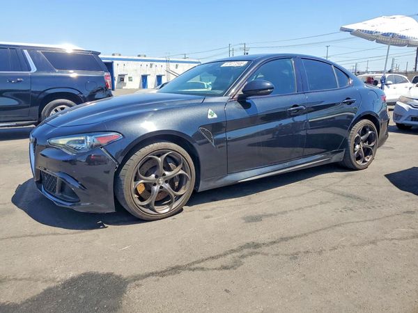 2018 ALFA ROMEO GIULIA QUADRIFOGLIO RWD — Front 3/4