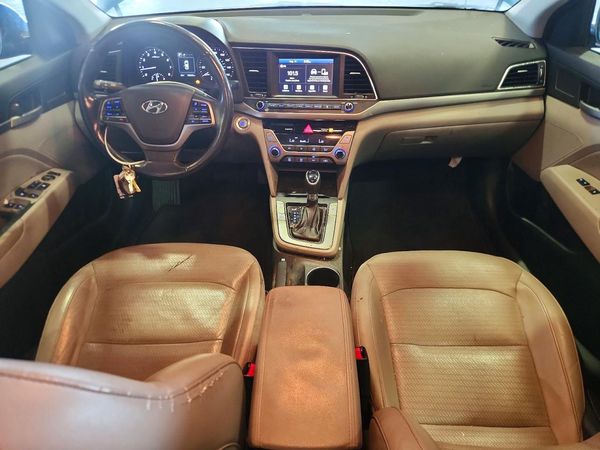 2017 HYUNDAI ELANTRA