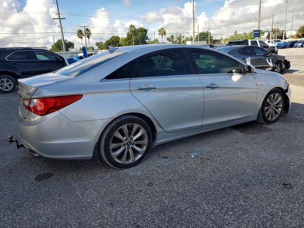 2012 HYUNDAI SONATA Middle level