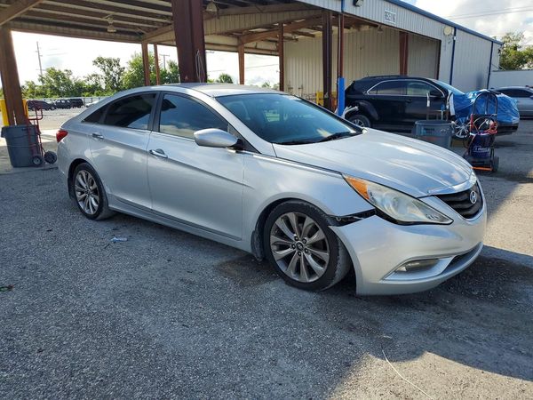 2012 HYUNDAI SONATA Middle level