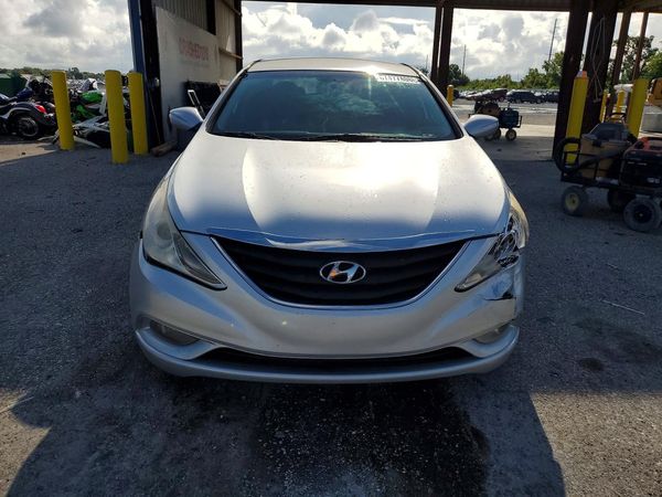 2012 HYUNDAI SONATA Middle level