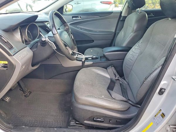 2012 HYUNDAI SONATA Middle level