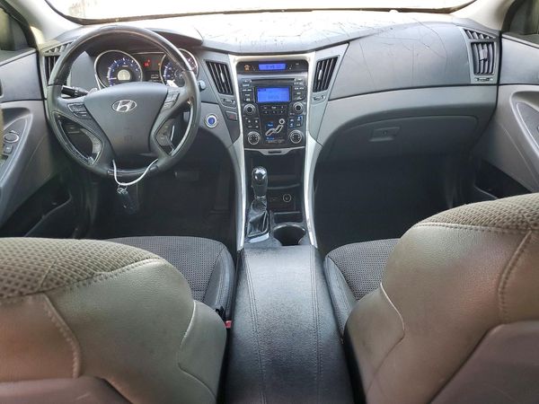 2012 HYUNDAI SONATA Middle level