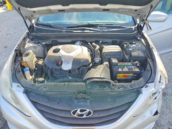 2012 HYUNDAI SONATA Middle level