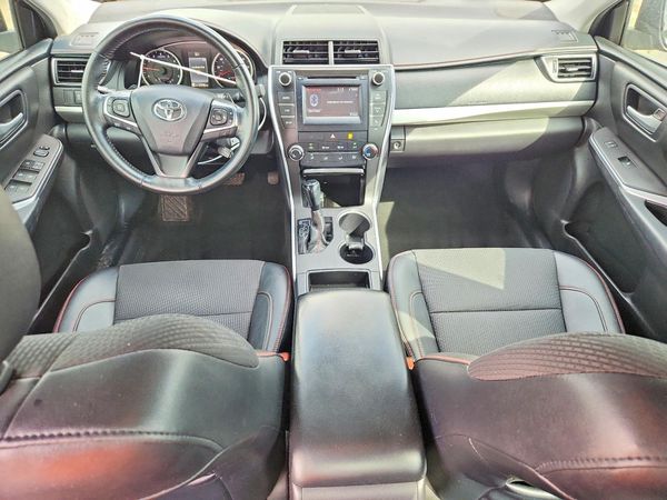 2016 TOYOTA CAMRY
