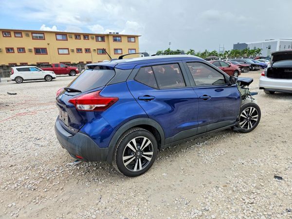 2019 NISSAN KICKS