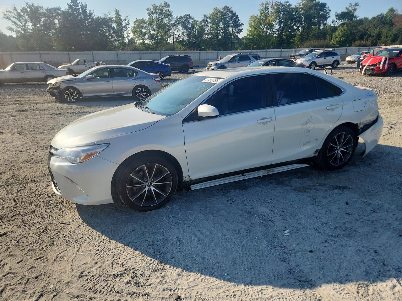 2015 TOYOTA CAMRY