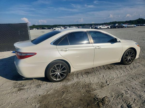 2015 TOYOTA CAMRY