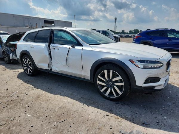 2021 VOLVO V90 CROSS COUNTRY Inscription