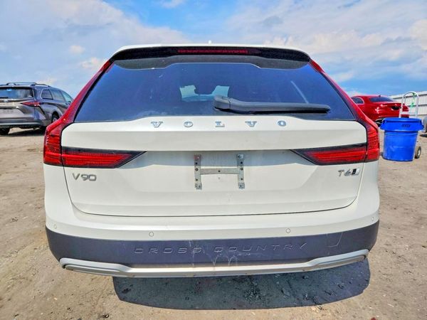 2021 VOLVO V90 CROSS COUNTRY Inscription