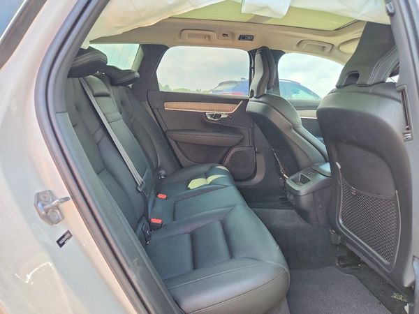 2021 VOLVO V90 CROSS COUNTRY Inscription