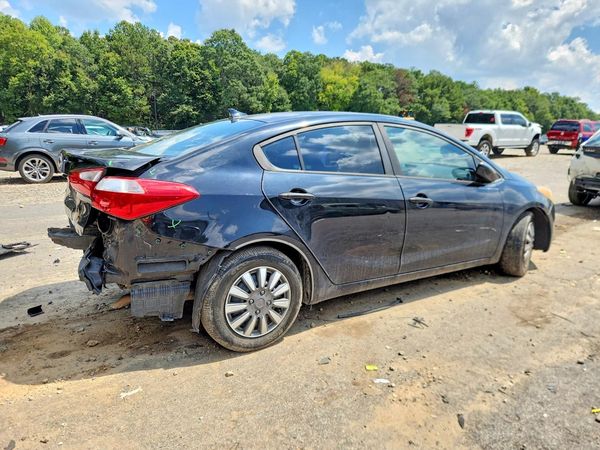 2016 KIA FORTE GL (Middle-Low Grade)