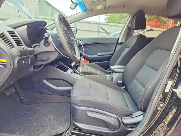 2016 KIA FORTE GL (Middle-Low Grade)