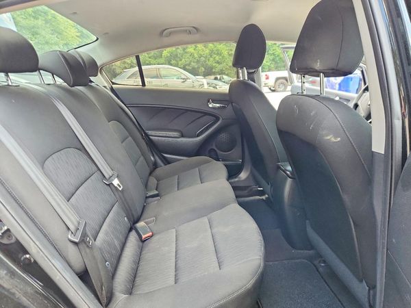 2016 KIA FORTE GL (Middle-Low Grade)