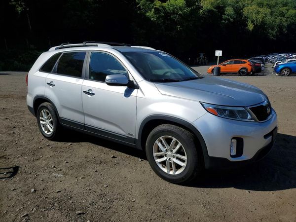 2015 KIA SORENTO GL