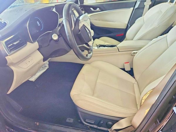 2024 GENESIS G70 — DENT
