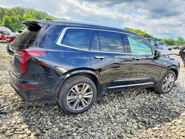 2021 CADILLAC XT6