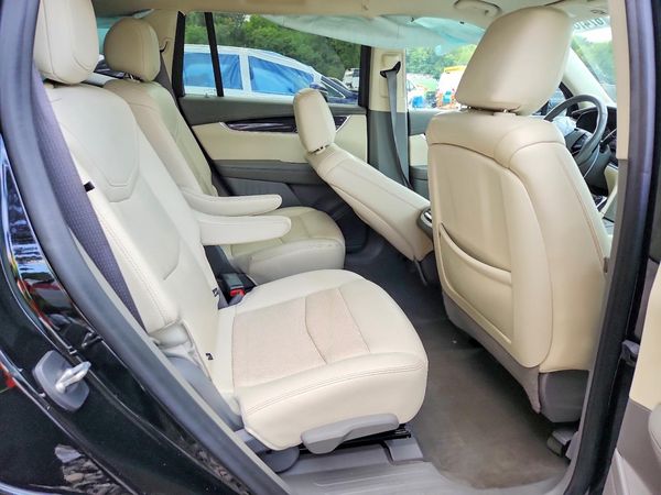 2021 CADILLAC XT6