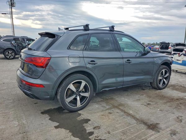 2022 AUDI Q5