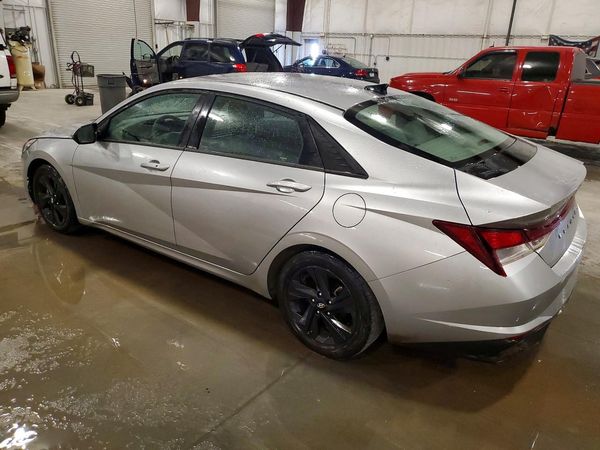 2022 HYUNDAI ELANTRA SEL