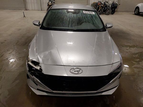 2022 HYUNDAI ELANTRA SEL