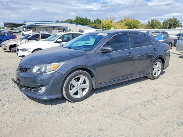 2013 TOYOTA CAMRY