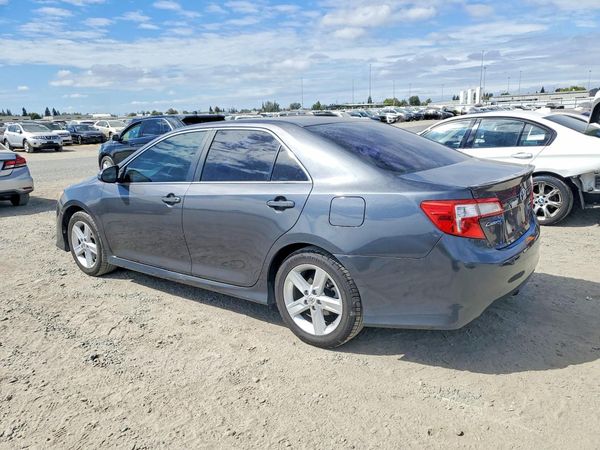 2013 TOYOTA CAMRY
