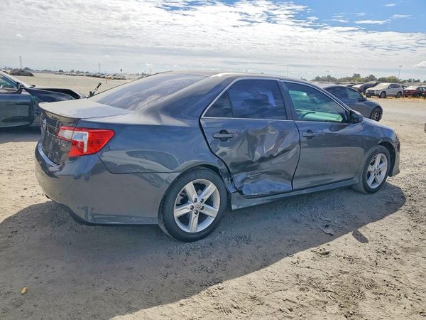 2013 TOYOTA CAMRY