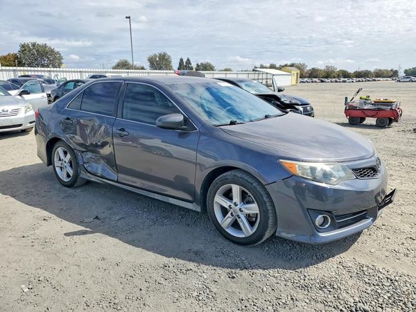 2013 TOYOTA CAMRY