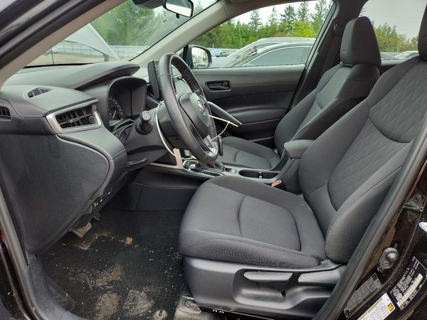 2023 TOYOTA COROLLA CROSS LE — DENT