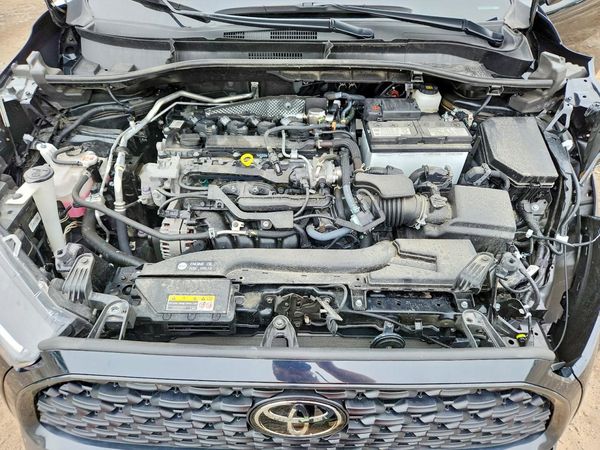 2023 TOYOTA COROLLA CROSS LE — Engine bay