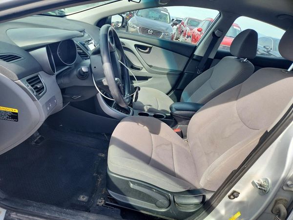 2014 HYUNDAI ELANTRA GLS (Middle)