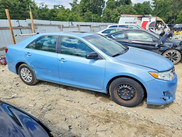 2012 TOYOTA CAMRY
