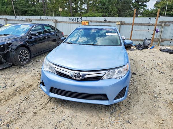 2012 TOYOTA CAMRY