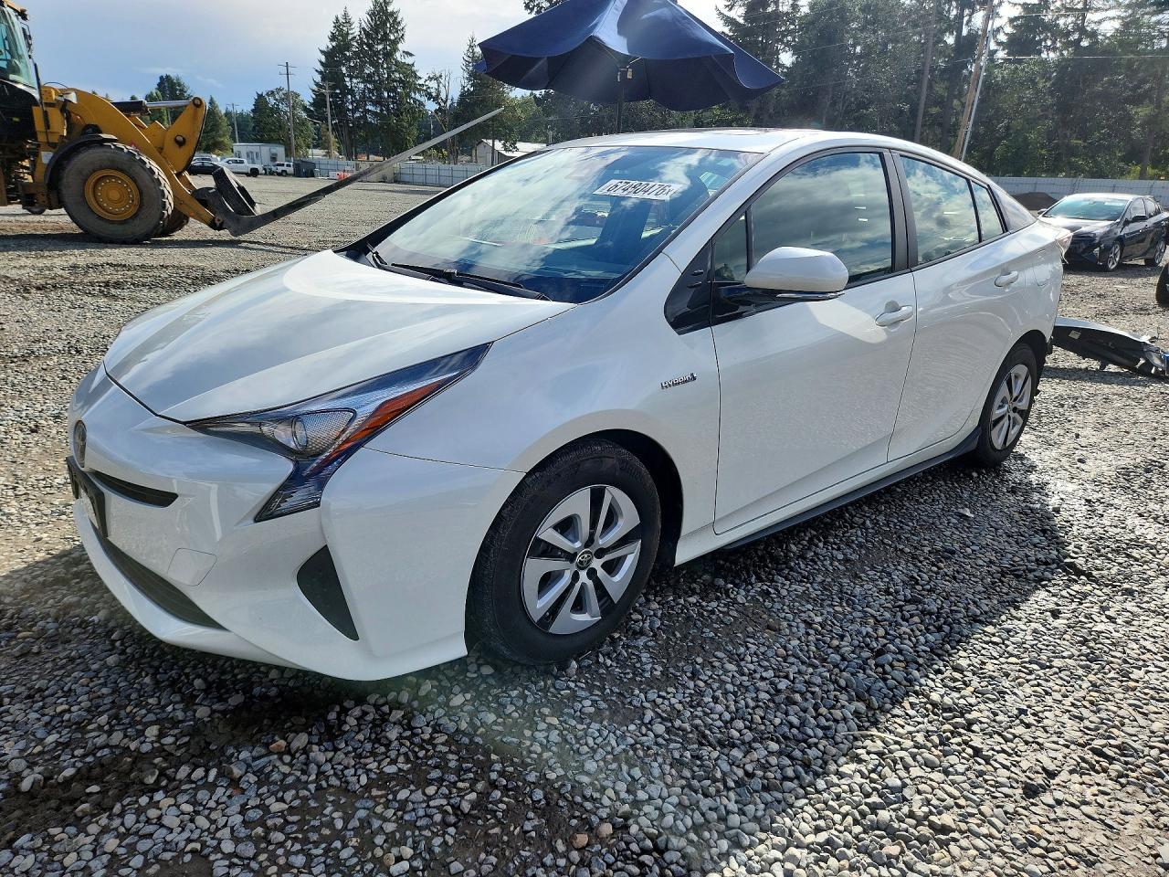2016 TOYOTA PRIUS