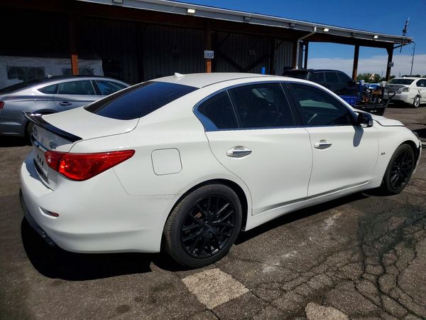 2017 INFINITI Q50