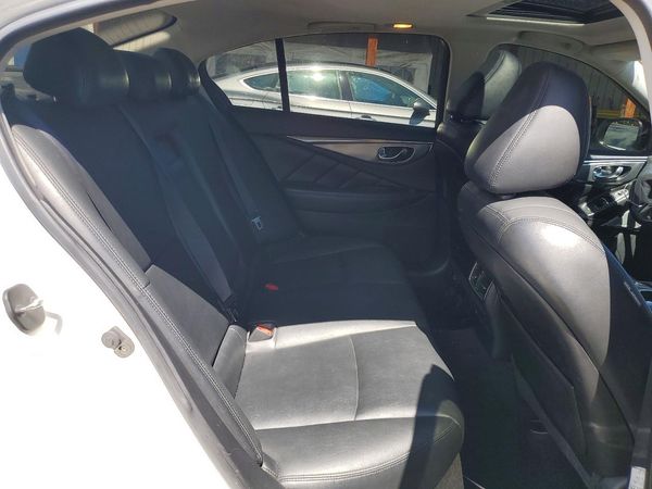 2017 INFINITI Q50