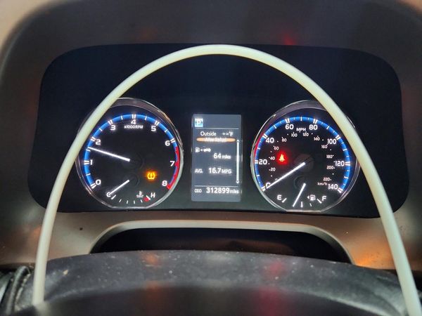 2016 TOYOTA RAV4 XLE (M Grade)